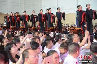 弟弟高中成人礼视频,弟弟高中成人礼温馨瞬间回顾